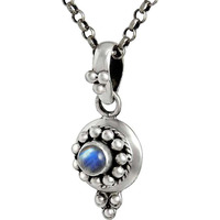 Intrigant Rainbow Moonstone Gemstone Silver Pendant Jewelry