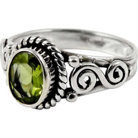 Beauty in Queen!! 925 Sterling Silver Peridot Ring