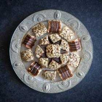 Date Infusion Delight: Oreo Harmony Cake - 1 Pack