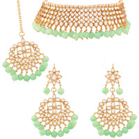 I Jewels 18K Gold Plated Traditional Handcrafted Kundan & Pearl Studded Choker Necklace Jewellery Set with Earrings & Maang Tikka (K7075Min-1) For Womens