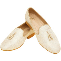 Manyavar Biscuit Patterned Juti | Men's Ethnic Jutti | Juttis and Mojaris Cream