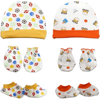 LuvLap CAPS Booties Mittens Set Lion Rugby Balls Print PO2