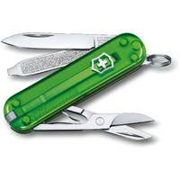 Victorinox Swiss Army Knife - FRESH. STYLISH. COLORFUL SWISS CLASSICS - 7 Function, Multitool with a Pair of Scissors - Green Tea, 58 mm