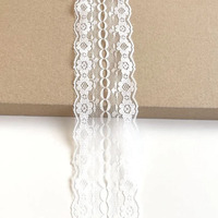 Orient Lace Craft White Net Lace Ribbon, 5.5 Cm Wide, 10 Meter | Floral Nylon Lace Trim For Wedding Cards, Sewing, Hair Bows, Gift Wrapping, Curtains, Tablecloths, Bridal Diy Accessories
