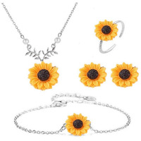 5PCS Sunflower Faux Pearl Leaf Chain Resin Boho Petal Pendant Necklace with Sunflower Bracelet Earrings Ring for Women Jewelry Accessories (Silver)