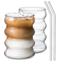 Kikiluxxa Round Wave Looked Glass Cola Mug Cancoffee Glass Sipper With Straw-530Ml-Pack Of 1- Milk Cup -Juice Green Tea Glass Tumbler With Straw (Szubelin Lcan 1)