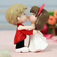 Tied Ribbons Valentine Miniature Romantic Love Hug Couple Statue Decorative Showpiece Decoration Items Gift For Girlfriend Boyfriend Husband Wife Girls Boys (Multi, Resin)
