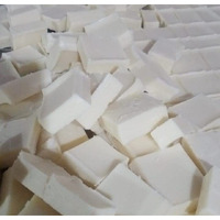 Dolloz 100% Pure Soy Wax For Candle Making | Natural Soya Wax | Vegetable Wax For Candle Making (Pack Of 1 Kg)