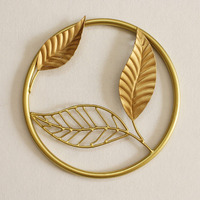 Artact Metal Wall Art Ring With Leaf High Gloss (Gold, 230X230Mm Round, Nature)