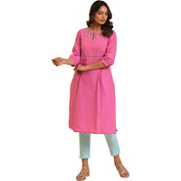 W For Woman Pink Floral Embroidered Kurta In Textured Fabric_23Few19109-218686_Xs