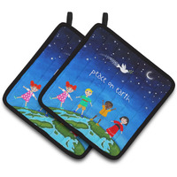 "Caroline's Treasures Peace on Earth Pair of Pot Holders, Multicolor"
