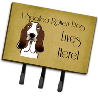 "Caroline's Treasures BB1491TH68 Basset Hound Spoiled Dog Lives Here Leash or Key Holder, Large, Multicolor"
