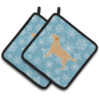 "Caroline's Treasures Winter Snowflake Yellow Labrador Retriever Pair of Pot Holders BB3497PTHD, 7.5HX7.5W, Multicolor"
