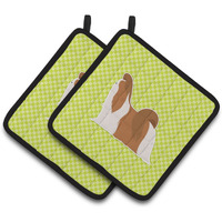 "Caroline's Treasures Shih Tzu Checkerboard green Pair of Pot Holders BB3846PTHD, 7.5HX7.5W, Multicolor"