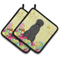 "Caroline's Treasures Easter black Russian Terrier Pair of Pot Holders, 7.5HX7.5W, Multicolor"