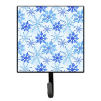 "Caroline's Treasures Blue Snowflakes Watercolor Wall Hook, Small, Multicolor"
