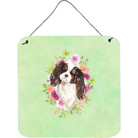 "Caroline's Treasures Tricolor Cavalier Spaniel Green Flowers Door Hanging Prints wall-decor, Multicolor"
