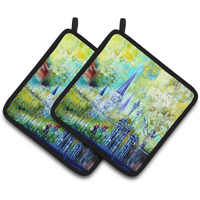 "Caroline's Treasures MW1183PTHD Across The Square St Louis Cathedral Pot Holders (1 Pair), 7.5"" x 7.5"", Multicolor"
