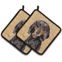 "Caroline's Treasures Dachshund Wipe Your Paws Pair of Pot Holders SC9139PTHD, 7.5HX7.5W, Multicolor"