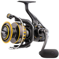 Daiwa Bg4000 Bg Saltwater Spinning Reel, 4000, 5.7: 1 Gear Ratio, 6+1 Bearings, 39.90"" Retrieve Rate, 17.60 Lb Max Drag, Black/Gold