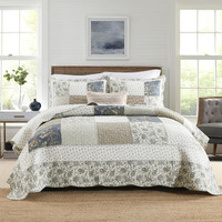 Yvooxny Quilt Set Queen Size Reversible Country Farmhouse Floral Real Patchwork Quilted Bedspread 3-Piece Quilt Set With Pillowcases With Ruffles For All Seasons, 90 X 98 Inches