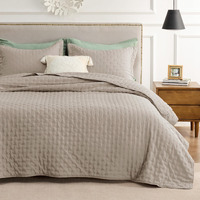 Bedsure Quilt Queen Size - Soft Ultrasonic Full/Queen Quilt Bedding Set - Clover Bedspread Queen Size - Lightweight Bedding Coverlet For All Seasons (Includes 1 Taupe Quilt, 2 Pillow Shams)
