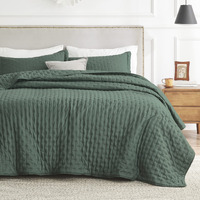 Bedsure King Size Quilt Set, Soft Ultrasonic King Quilt Bedding Set, Clover King Bedspread, Lightweight Bedding Coverlet For All Seasons (Includes 1 Dark Green Quilt, 2 Pillow Shams)