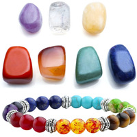 Top Plaza 7 Chakra Reiki Healing Crystals Yoga Balance Irregular Shape Polished Tumbled Palm Stones W/ 7 Chakra Healing Crystal Bracelet (7 Chakra Bracelet Without Charm)