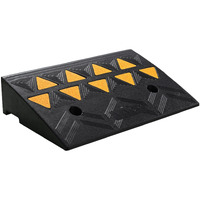 VEVOR Rubber Curb Ramp 4.25" Rise Height Sidewalk Curb Ramp, 11.8" Width 19.7" Length Driveway Ramp for Curb, 15T Heavy Duty Rubber Ramp for Forklifts, Trucks, Buses, Cars, Wheelchairs, Bikes