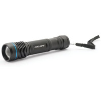 700 LUMEN FLASHLIGHT