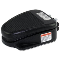 Linemaster 635-S Clipper Foot Switch  Electrical  Single Pedal  Momentary  Dpdt  Single Stage  No Guard  Black