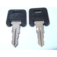 Ilco Cw405 Replacement Key Set  Cut To Lock  Silver  2 Keys  Travel Trailer Motor Home Toy Hauler