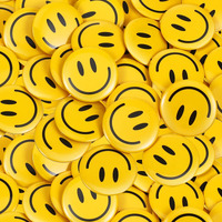 200 Pcs Happy Smile Face Button Pin Retro Pinback Buttons Badge Classic Smile Face Pin For Backpacks Accessory Women's Novelty Buttons And Pins  1.25 Inch Diameter (Yellow)