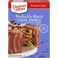 Duncan Hines Signature Cake Mix, Fudge Marble, 15.25 Oz