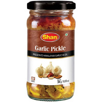 Shan Garlic Pickle 10.58 Oz (300G) - Preserved Himalayan Garlic Pickled In Oil - Rich Blends Of Spices - Perfect Accompaniment To Everyday Meals - Suitable For Vegetarians - Airtight Pet Jar