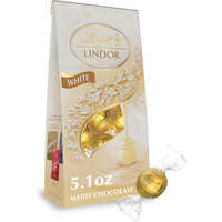 Lindt Lindor White Chocolate Candy Truffles, White Chocolate With Smooth, Melting Truffle Center, 5.1 Oz. Bag