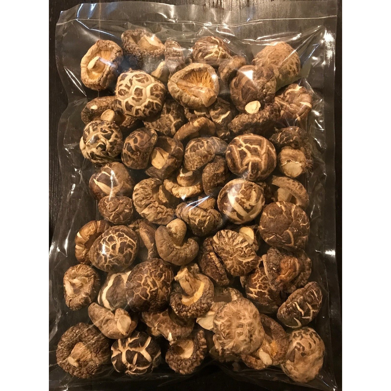 Dried Shiitake Mushrooms 16 Oz, Rehydrate Quickly, Soft Texture, Fresh Flavor, Stemless, Vacuum Sealed, No Add, 2023 New Black Mushrooms 1 LB (Holiday Gifts)