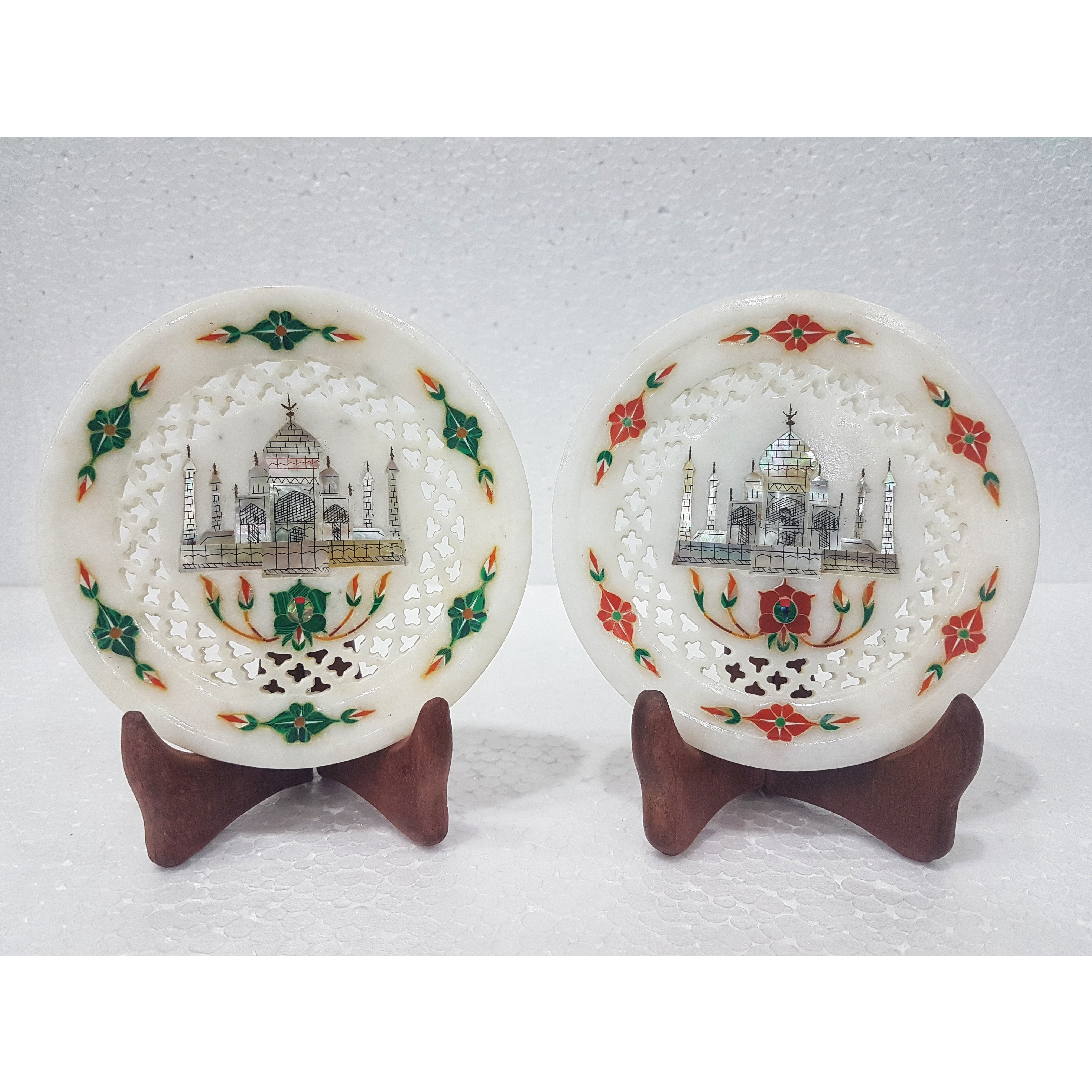 White Marble Inlay Taj Mahal Handcrafted Plates (Pair)