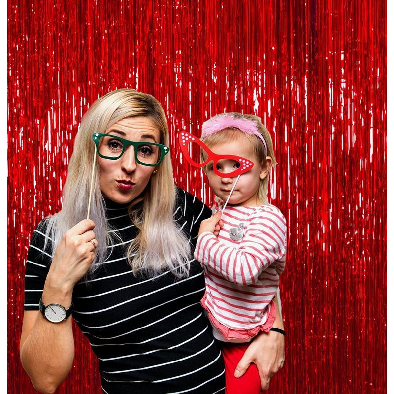 WANNA PARTY 3 ft X 8 ft Metallic Tinsel Foil Fringe Curtains for Party Photo Backdrop Wedding Dcor(RED,1 pack)