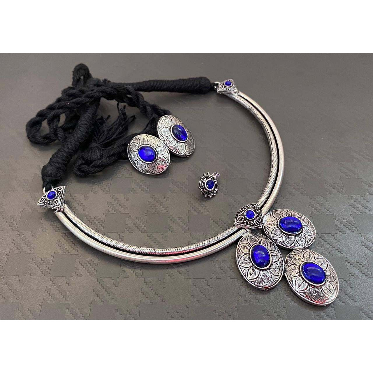Bib necklace set, Indian german silver jewelery set, hasuli necklace, gifts for her, silver look jewelery set, antique jewelery, ethnic wear