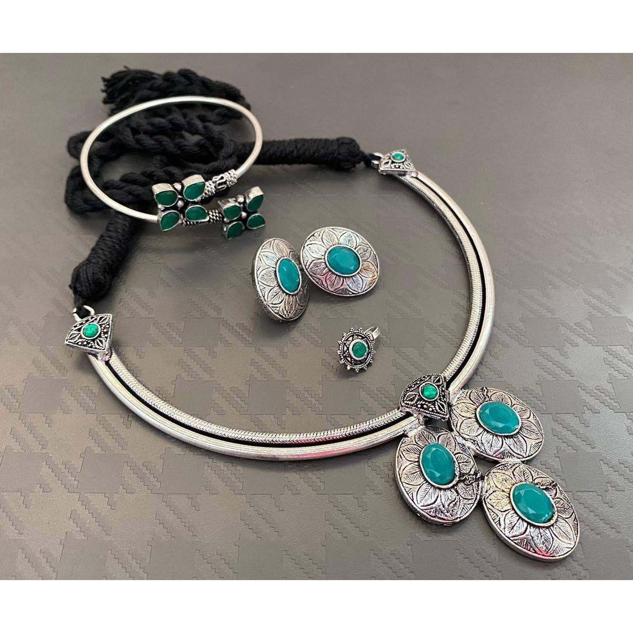 Bib necklace set, Indian german silver jewelery set, hasuli necklace, gifts for her, silver look jewelery set, antique jewelery, ethnic wear