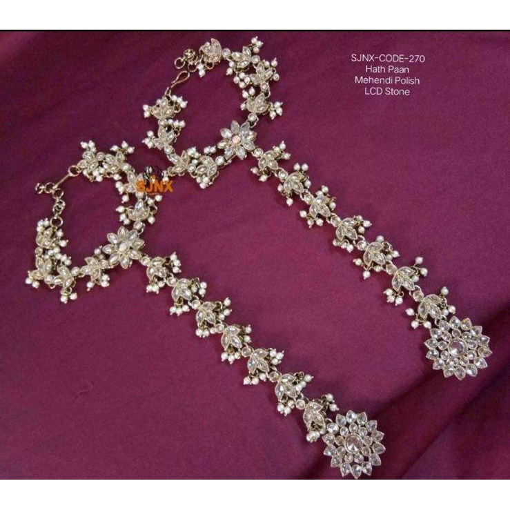 Bridal Hand Accessories, Kundan Haathphool, Polki Bracelet, Kundan Indian Bracelet, Hand Harness, Indian Bridal Bracelet, Statement Jewelry