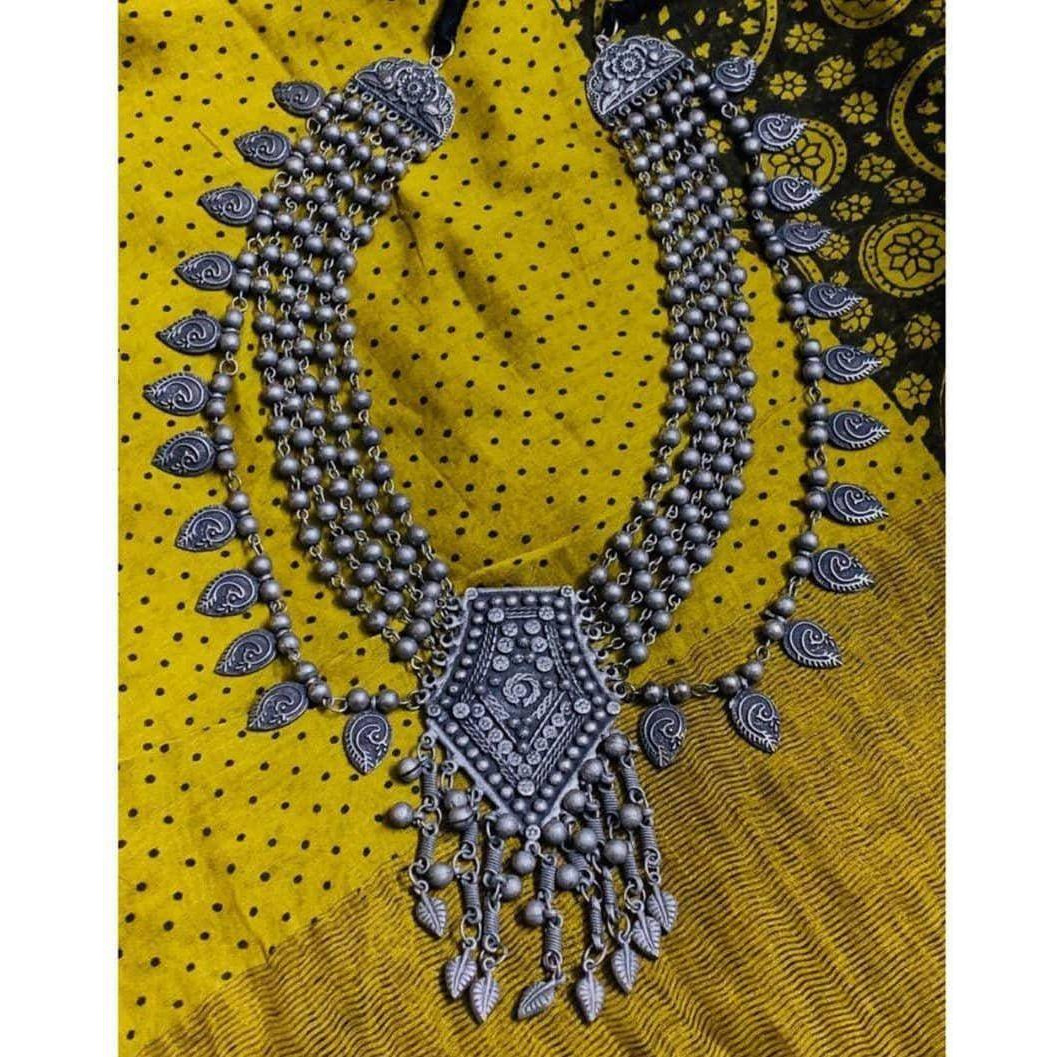 *New Collection* Premium Quality Metallic oxidised Short Necklace combo with big size Jhumki Earrings, Ring & NosepinThe Perfect Gift  Ideal for the Woman who loves products that are Handmade In India and artisinal. All occassion jewelery for through out the year from Valentines Day ,a Special Birthday or an Anniversary gift for your special one. 100% Genuine Quality Product. 100% Handmade in India with Love.Usage Avoid contact with water and organic chemicals i.e. perfume sprays. Avoid using