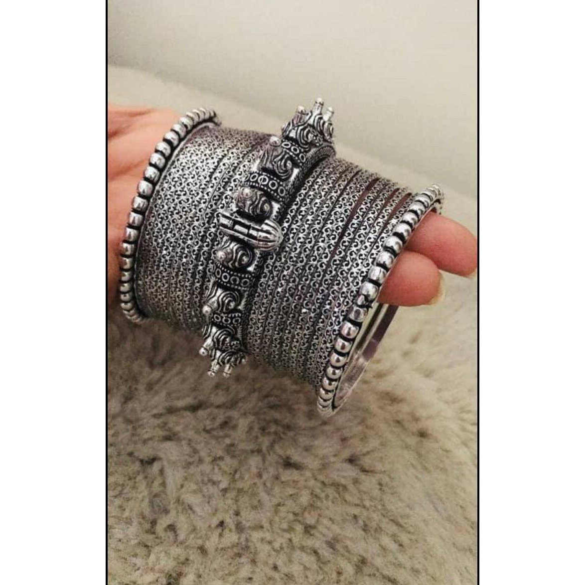 These stylish Silver Plated Jewelry set from VASTRABHUSHAN will certainly leave you spellbound. These Jewelry set have an excellent finish and gives out an exquisite sense of style. If you are looking for an amazing Fashion Jewelry set for special occasions such as Anniversary, Engagement, Party, Wedding or for gifting , then your search ends here.Set includes - Pendant, EarringsThe look is stunning and preciously suitable for all kinds of dressy occasions.COLOR  Same as PictureFor - Girls & Wo