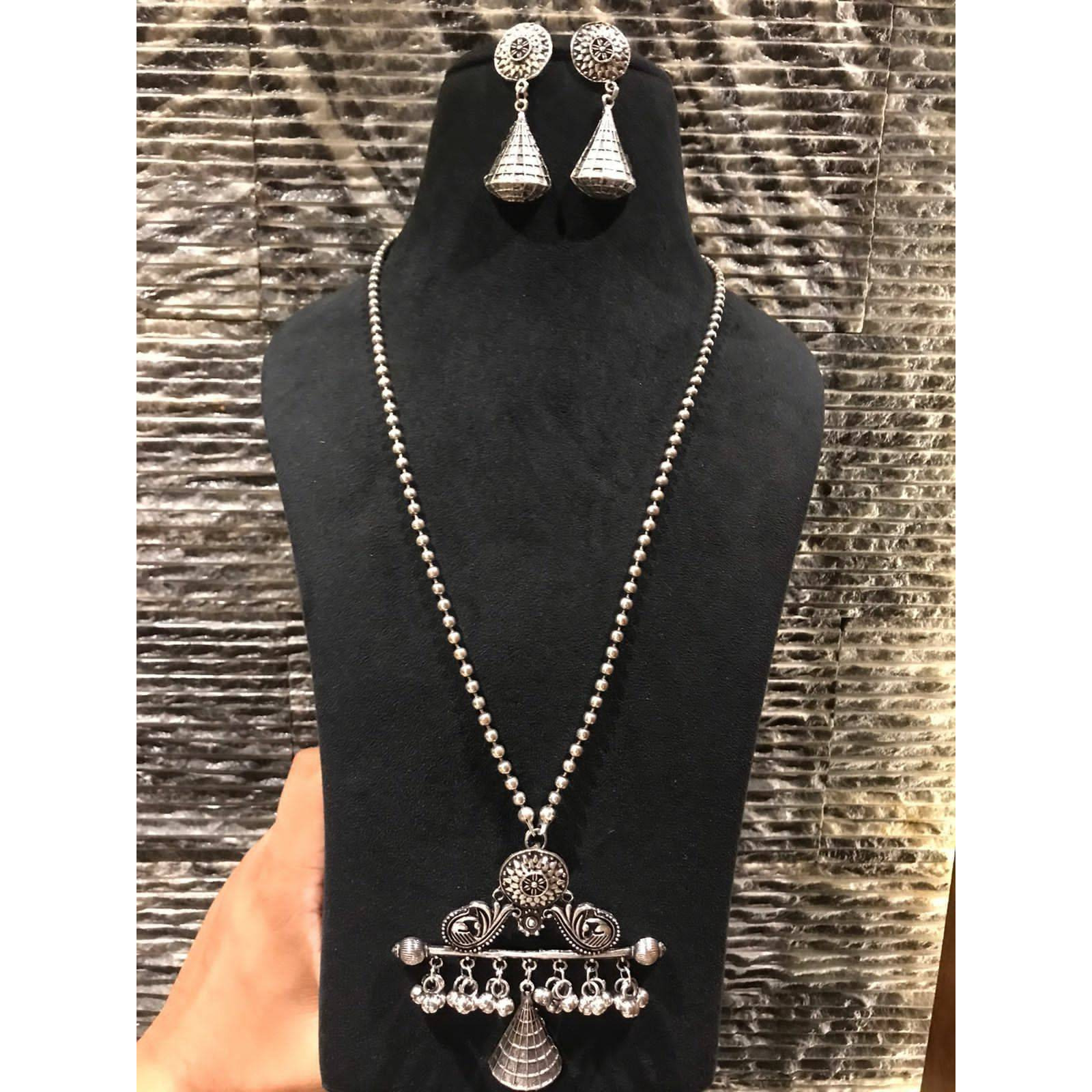 Occasion Will add luster when worn for a wedding, engagement, party, prom and any special occasion. It will enhance special days like Valentine's Day, Birthdays, Anniversaries, and Mother's Day.Ideal Gift Idea Perfect beautiful & memorable gift for you and your loving wife, girlfriend, sister, aunt, daughter and mom/mother/mummy.