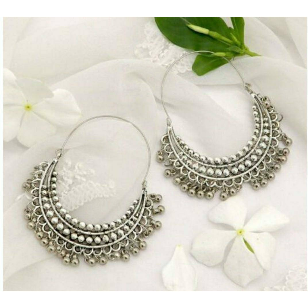 OverviewThis stylish Jewelry from VASTRABHUSHAN will certainly leave you spellbound. This Jewelry have an excellent finish and gives out an exquisite sense of style. If you are looking for an amazing Fashion Jewelry set for special occasions such as Anniversary, Engagement, Party, Wedding or for gifting , then your search ends here.DESCRIPTIONOxidized Dual Tone necklaceCOLOR Same as shown in pictureOCCASION PARTY WEAR , WEDDING, MARRIAGES, CASUAL, DAILY WEARBEST GIFT FOR HERSeller InfoWe are