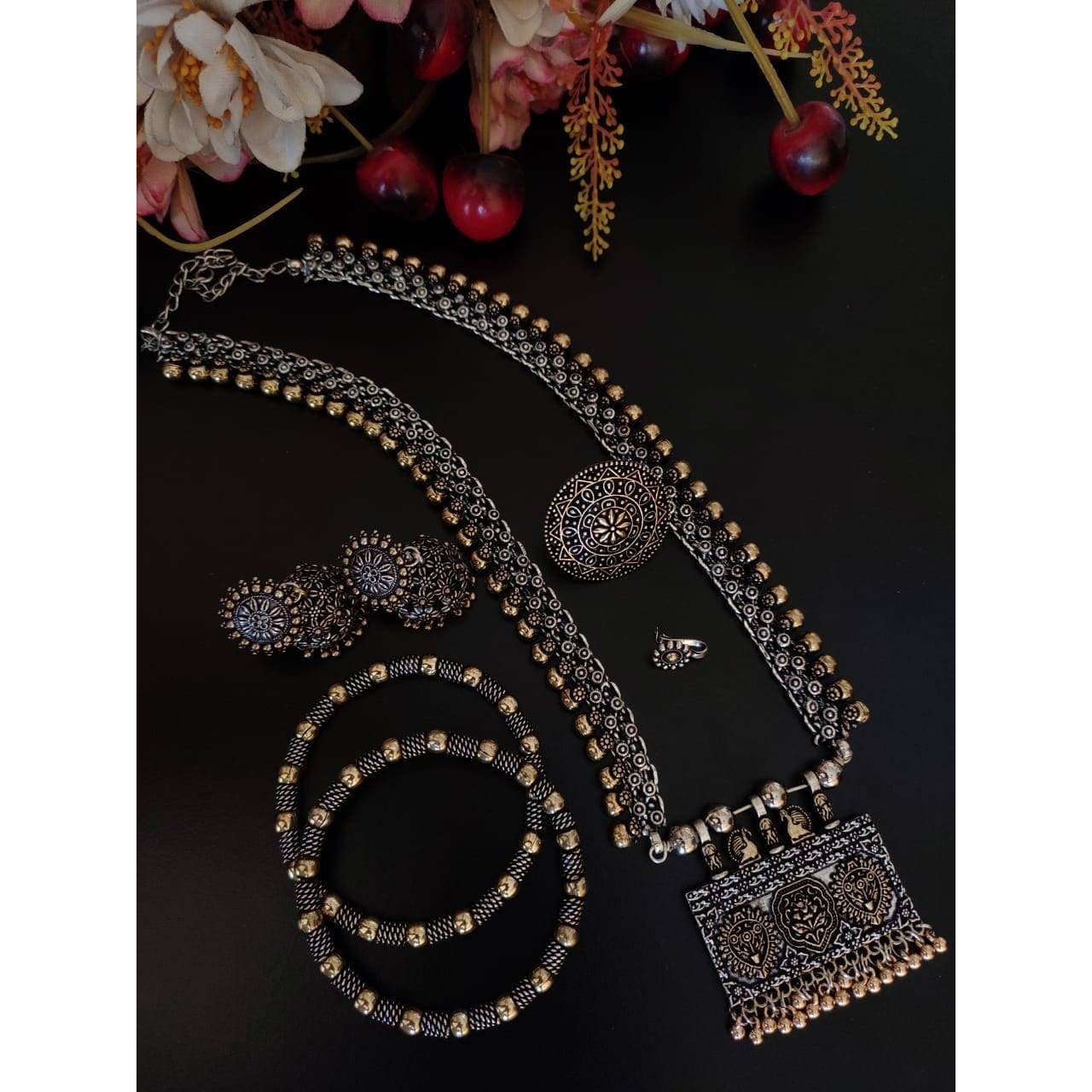 Ghungroo Anklets, Indian Oxidised Jewelry, Oxidised Anklets, German Silver Anklet, Ghungaroo Indian Ethnic Anklets, Antique Black SilverIndian jewelry adds a natural charm to whichever outfit we pair it with. The anklets are asserting the fact that delicate does not have to be boring. Express your fun and frolic side with these chirpy ghungroo anklets and make noise wherever you go These ghungaroo anklets will add charm to your overall outfit, thus compliments will overflow.DetailsHandmade item