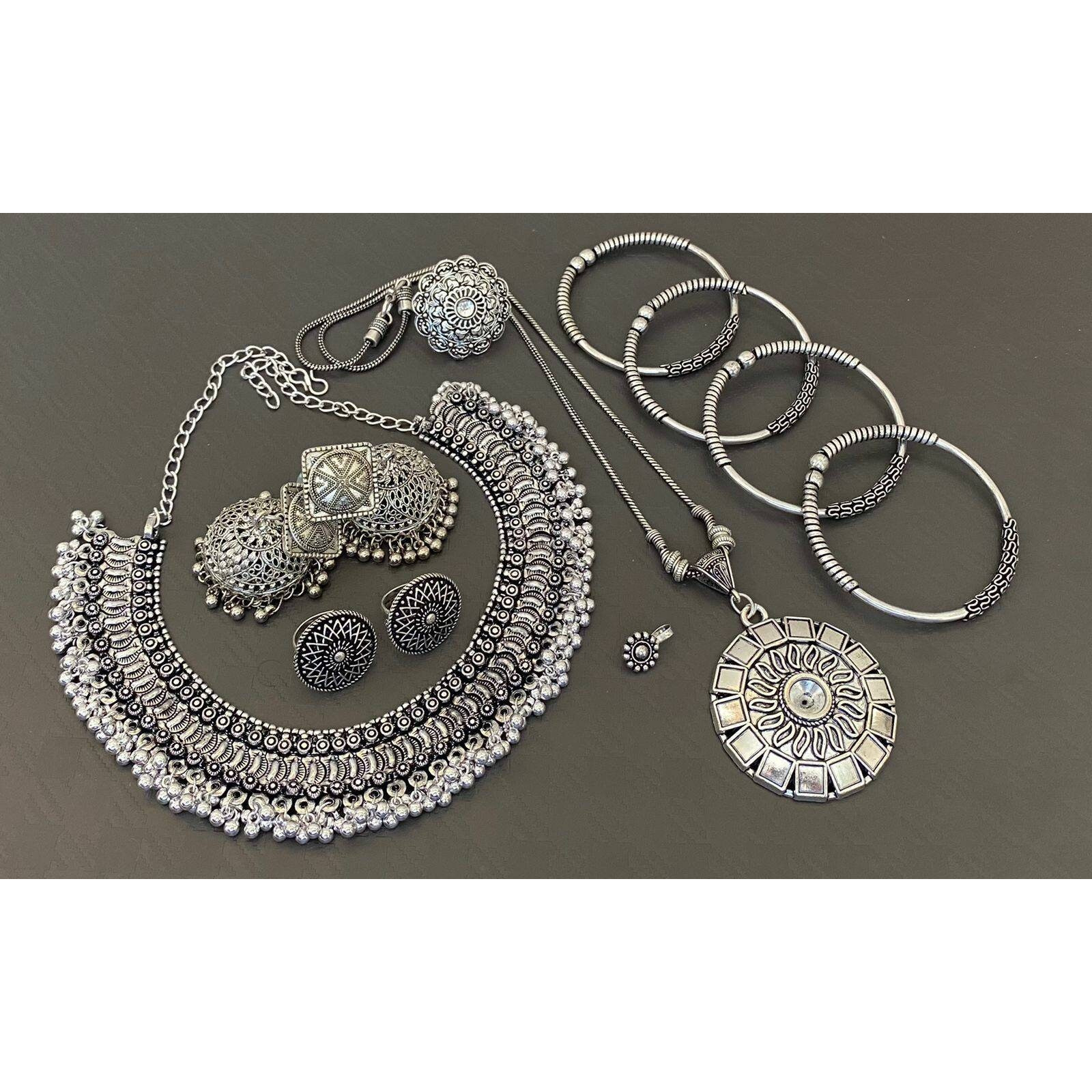 Add ethnicity and elegance to your beautiful personality with these exquisitely designed handmade earrings with pearls drop. The intricate designs gives these earrings a very classy touch. Wear them with any semi formal or casual attire and gather compliments all the way