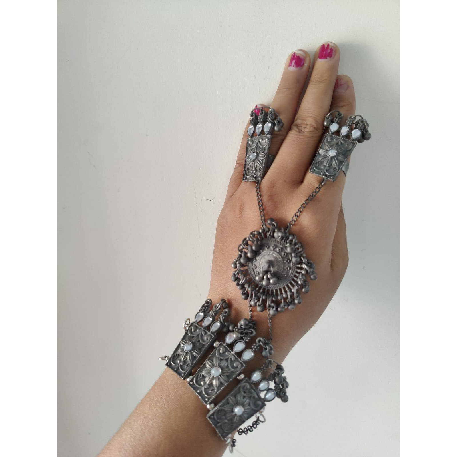 Oxidized Bangle Kada Ghungru, Oxidized Indian Jewelry, Silver Bangles for Women, Traditional Tribal Bangles, Boho Bangles, Anniversary GiftAre you bored of wearing the usual designs of bangles and looking for something fresh Don't wait to buy this stunning bangle from Vastrabhushan and get an assured gift on every purchase. Enhance the grace of your wrists and loot compliments everywhere.DetailsHandmade itemDispatches from a small business in IndiaDescriptionThis beautiful bracelet features exq