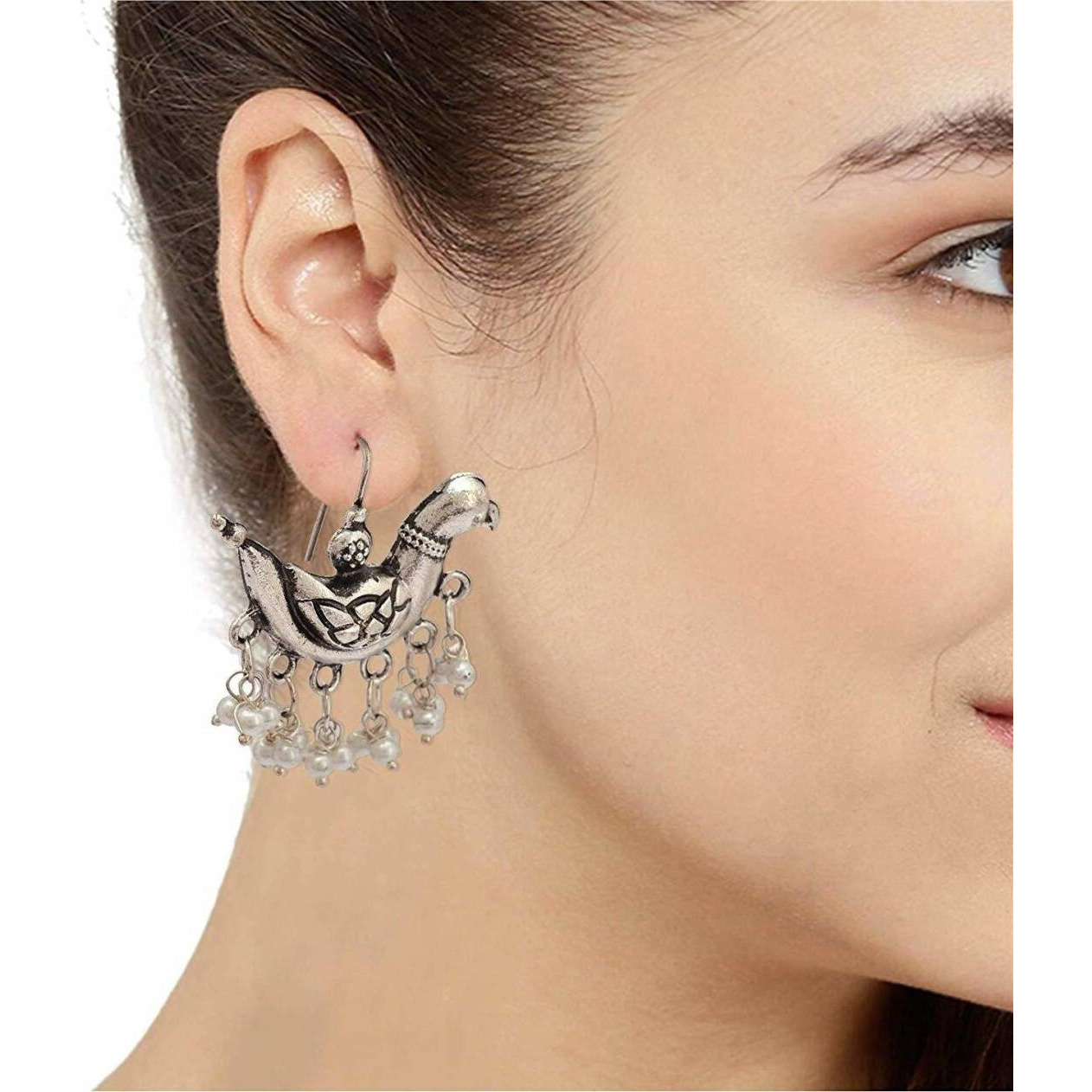 Nothing can beat the basic stud earrings when it comes to smartness quotient. Our leafy Silver Oxidized Studs Earrings, Minimal and to the point, these earrings impart an effortless take to accessorising. These earrings are just what you need to complete a casual denim look or breezy dresses on hot summer days.